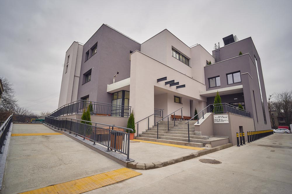 Vedere panoramică a Ambulatoriului Spitalului Clinic Dr. C. I. Parhon Iași